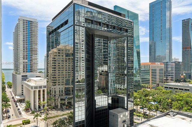 1080 SW Brickell Ave 1401, Miami, FL 33131