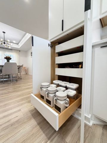 2352 S Valley View Lane, Springfield, MO 65809