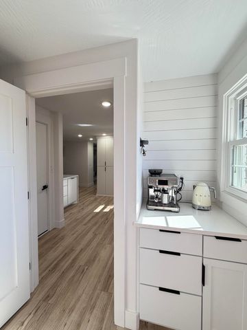 2352 S Valley View Lane, Springfield, MO 65809