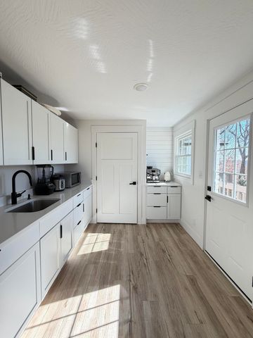 2352 S Valley View Lane, Springfield, MO 65809