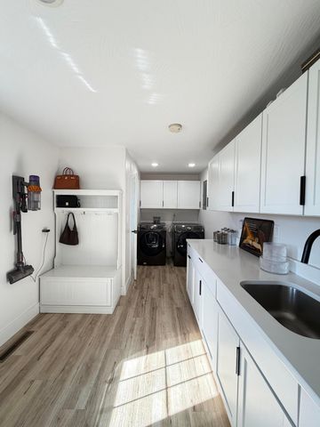 2352 S Valley View Lane, Springfield, MO 65809