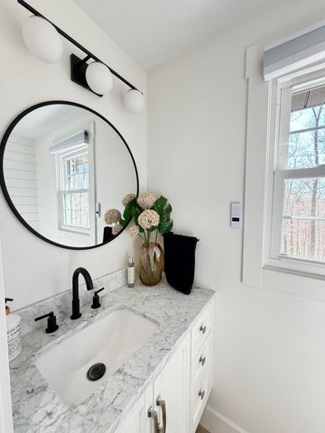 2352 S Valley View Lane, Springfield, MO 65809