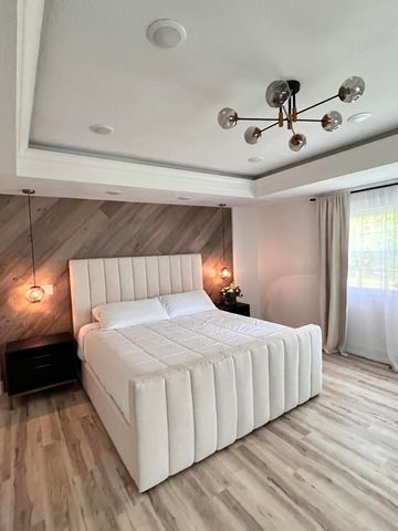 2352 S Valley View Lane, Springfield, MO 65809