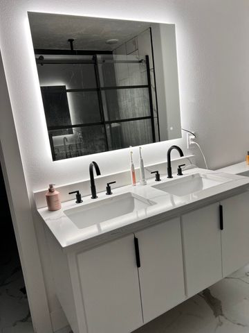 2352 S Valley View Lane, Springfield, MO 65809