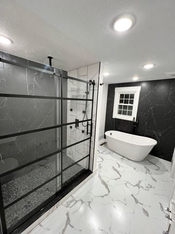 2352 S Valley View Lane, Springfield, MO 65809