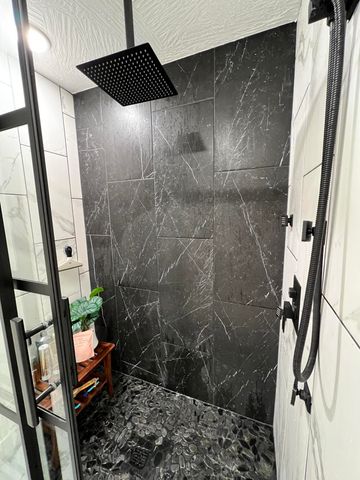 2352 S Valley View Lane, Springfield, MO 65809