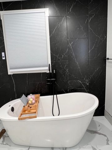 2352 S Valley View Lane, Springfield, MO 65809