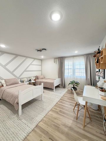 2352 S Valley View Lane, Springfield, MO 65809