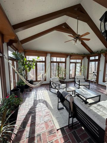 2352 S Valley View Lane, Springfield, MO 65809