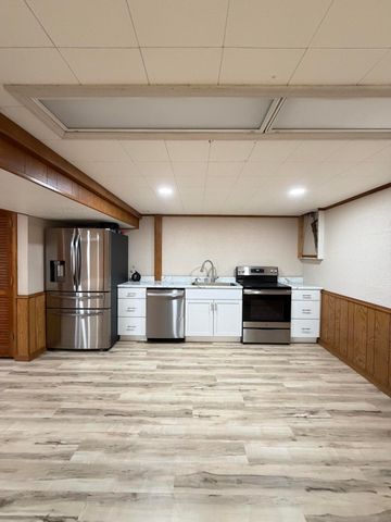 2352 S Valley View Lane, Springfield, MO 65809