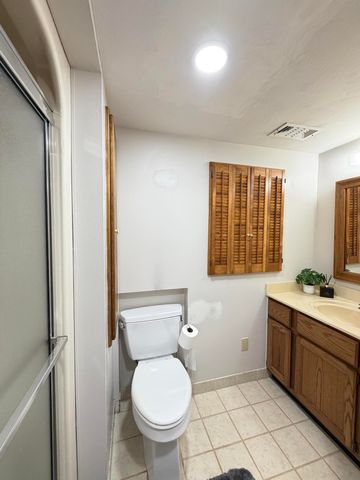 2352 S Valley View Lane, Springfield, MO 65809