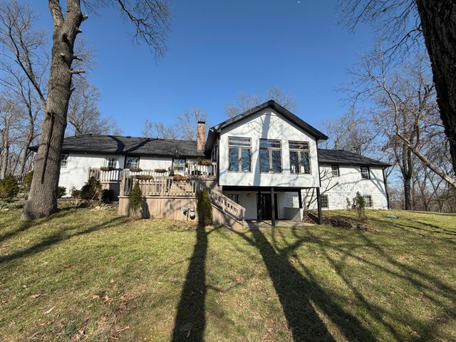 2352 S Valley View Lane, Springfield, MO 65809
