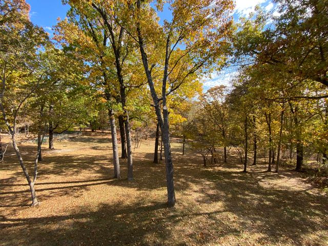 2352 S Valley View Lane, Springfield, MO 65809