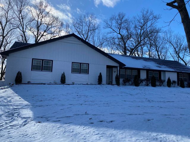 2352 S Valley View Lane, Springfield, MO 65809