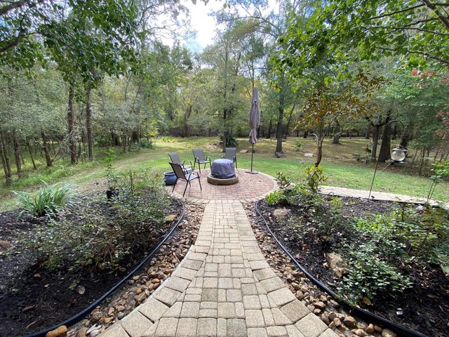 201 Davis Hill, Cleveland, TX 77327