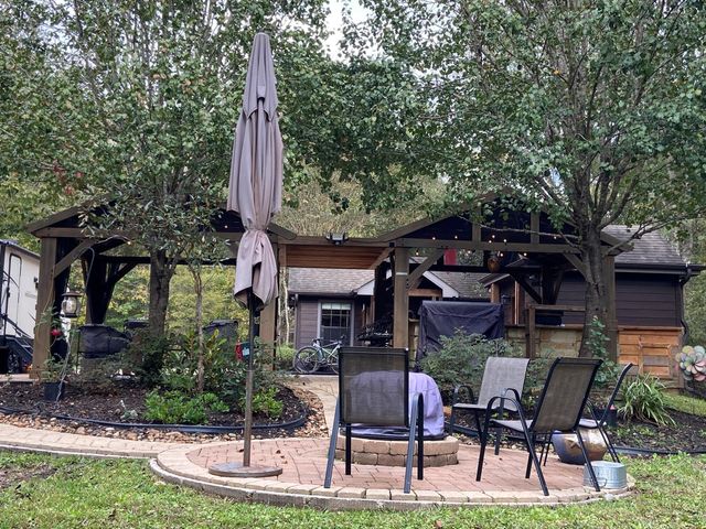 201 Davis Hill, Cleveland, TX 77327