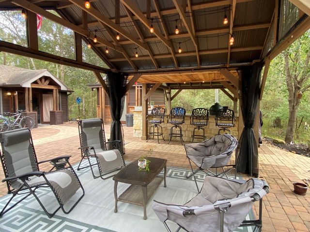 201 Davis Hill, Cleveland, TX 77327