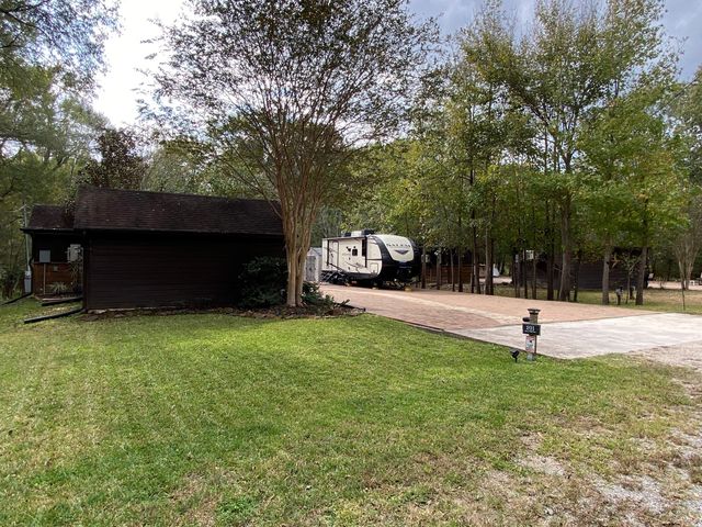 201 Davis Hill, Cleveland, TX 77327