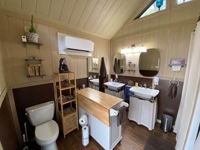 201 Davis Hill, Cleveland, TX 77327