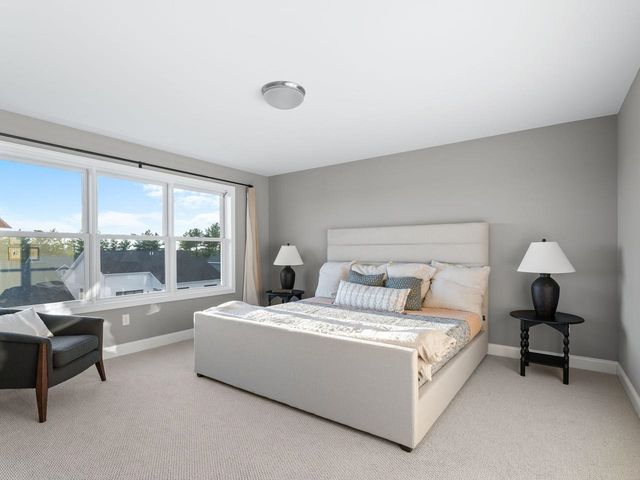 27 Leo Lane, South Burlington, VT 05403