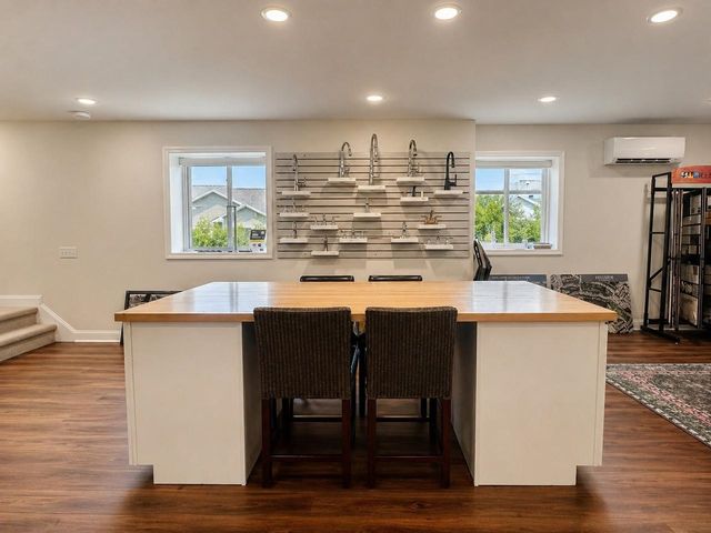 27 Leo Lane, South Burlington, VT 05403