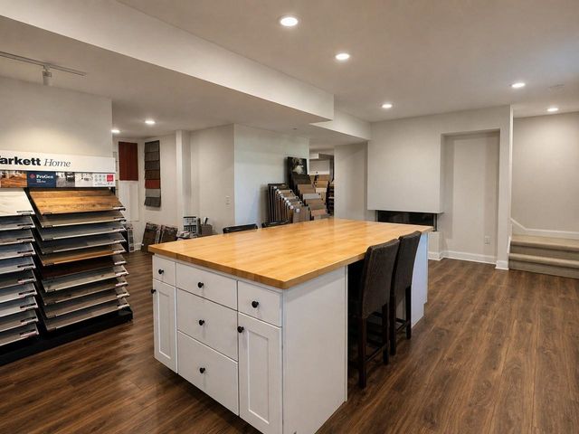 27 Leo Lane, South Burlington, VT 05403