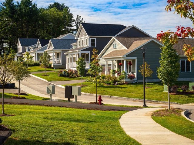27 Leo Lane, South Burlington, VT 05403