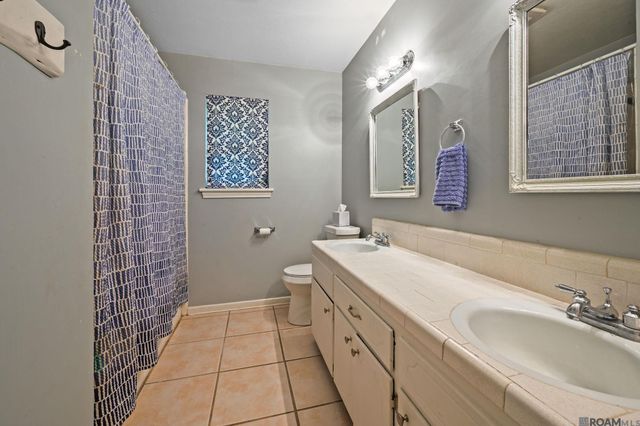 5638 Cypress St, St Francisville, LA 70775