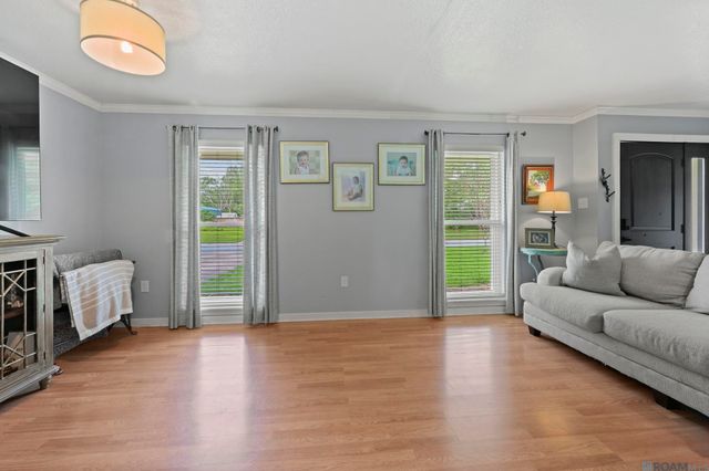 5638 Cypress St, St Francisville, LA 70775