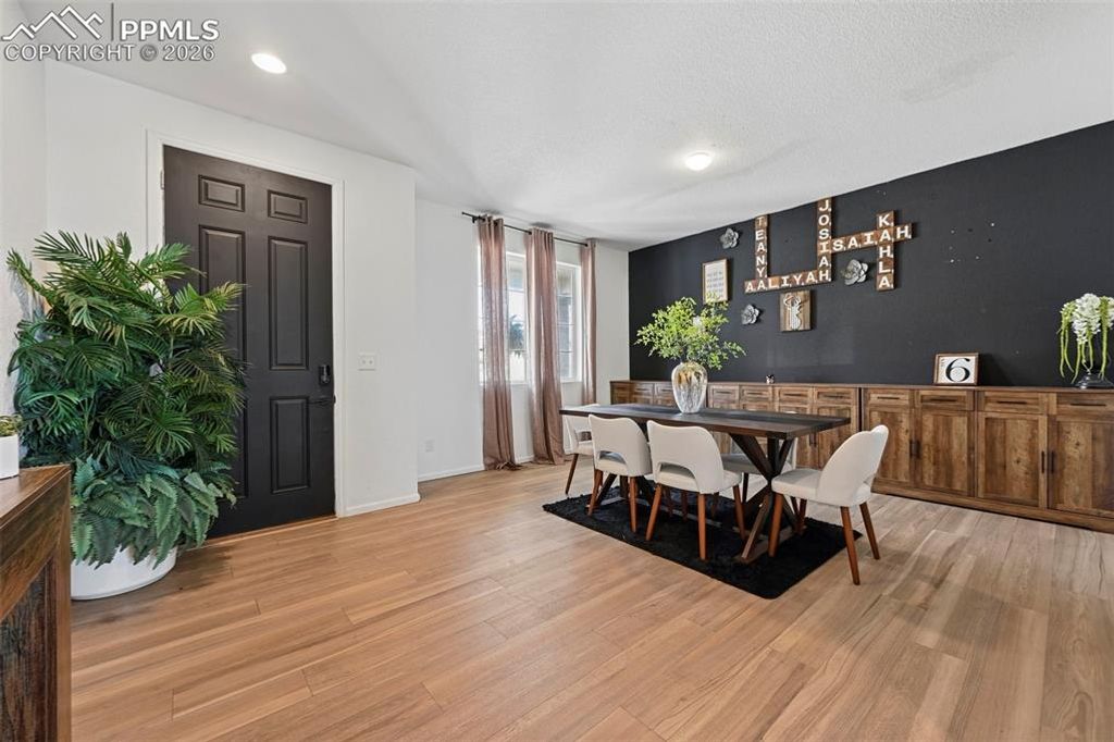 Image 11 of property listing at 8177 Buffalo Horn Drive, Colorado Springs, CO 80925