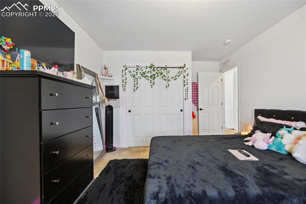 Image 16 of property listing at 8177 Buffalo Horn Drive, Colorado Springs, CO 80925