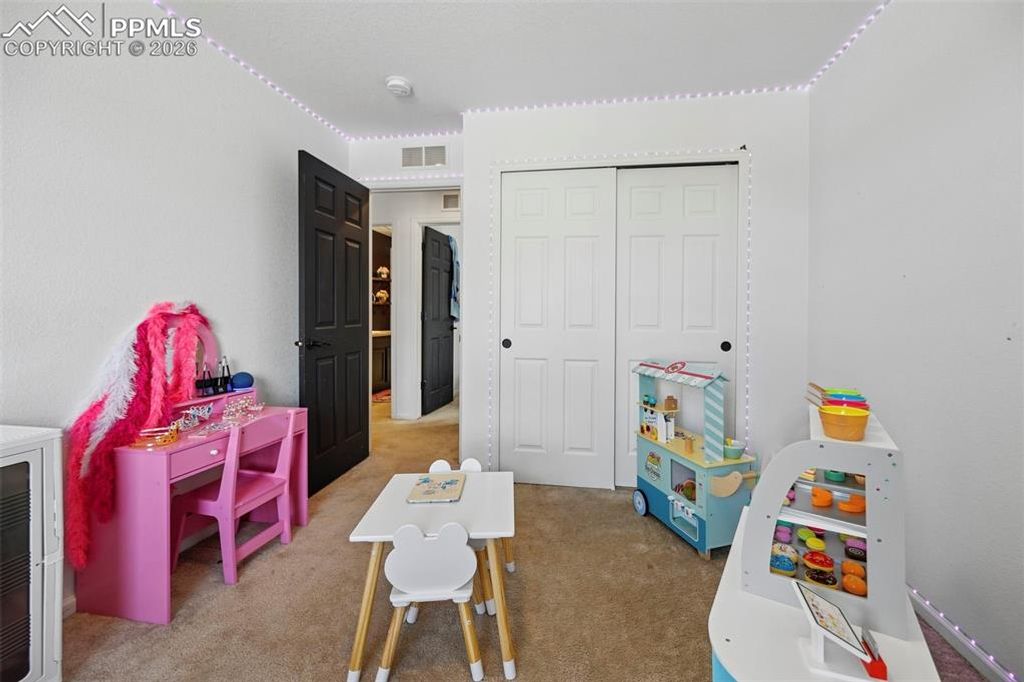 Image 20 of property listing at 8177 Buffalo Horn Drive, Colorado Springs, CO 80925