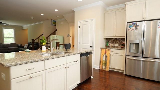 6534 Marlowe Gren Way, Suwanee, GA 30024