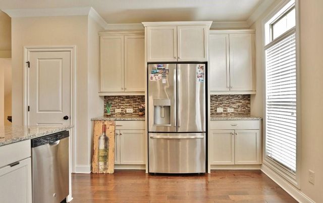 6534 Marlowe Gren Way, Suwanee, GA 30024