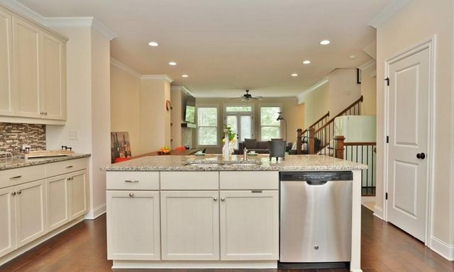 6534 Marlowe Gren Way, Suwanee, GA 30024