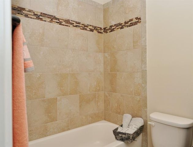 6534 Marlowe Gren Way, Suwanee, GA 30024