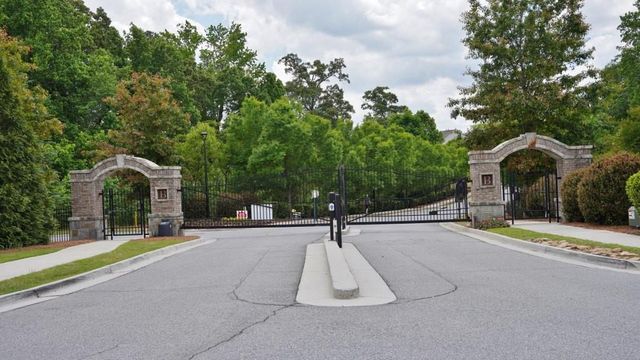 6534 Marlowe Gren Way, Suwanee, GA 30024