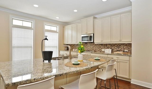 6534 Marlowe Gren Way, Suwanee, GA 30024