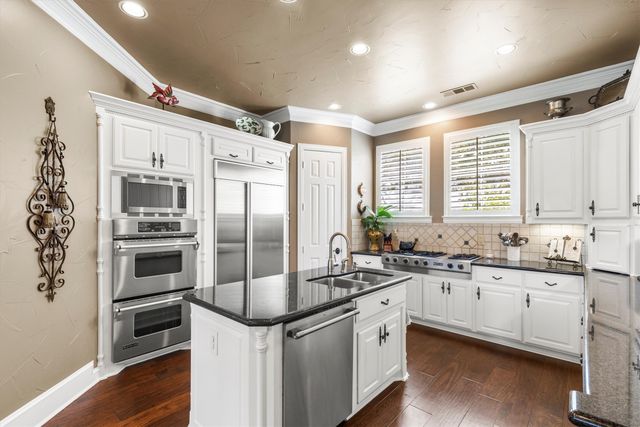 539 Ridge Point Drive, Heath, TX 75126