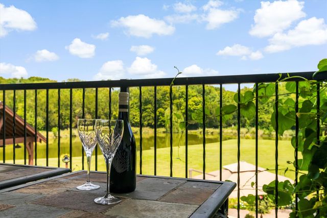 539 Ridge Point Drive, Heath, TX 75126