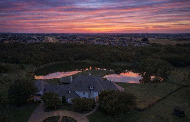 539 Ridge Point Drive, Heath, TX 75126