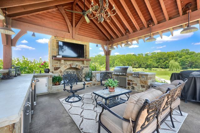 539 Ridge Point Drive, Heath, TX 75126