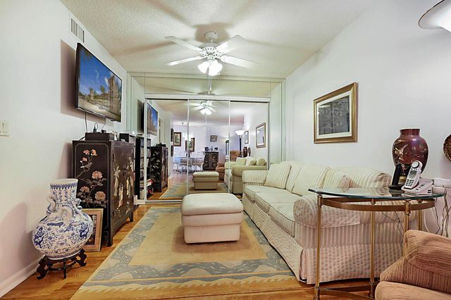 6037 Pointe Regal Circle 403, Delray Beach, FL 33484