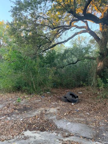 000 Fountain Avenue, Panama City, FL 32405