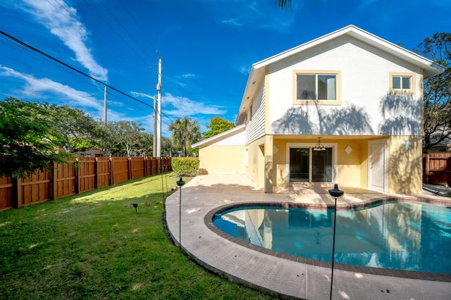 302 NE 36th Street, Boca Raton, FL 33429