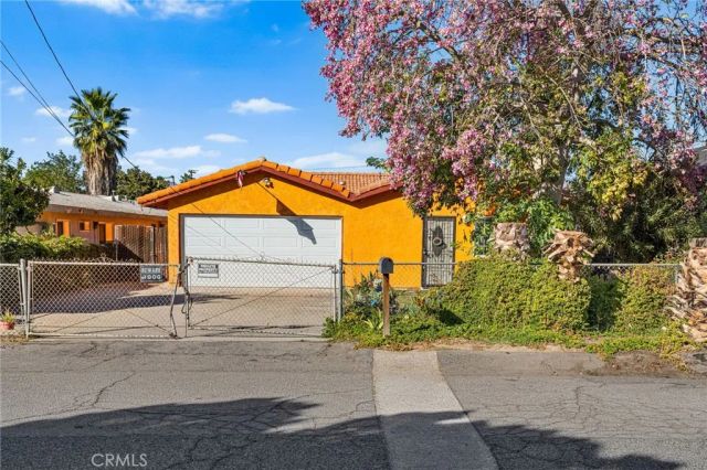 1584 E Davidson Street, San Bernardino, CA 92408