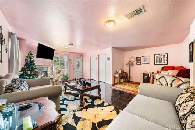 1584 E Davidson Street, San Bernardino, CA 92408