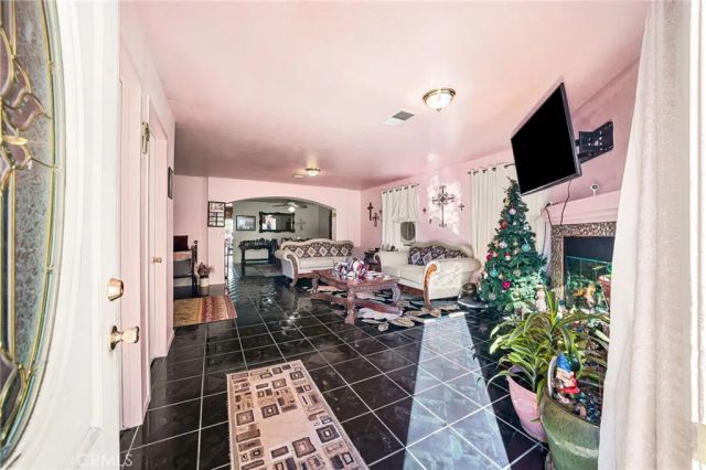 1584 E Davidson Street, San Bernardino, CA 92408
