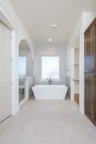 18488 Lake Sequoyah Road, Fayetteville, AR 72701