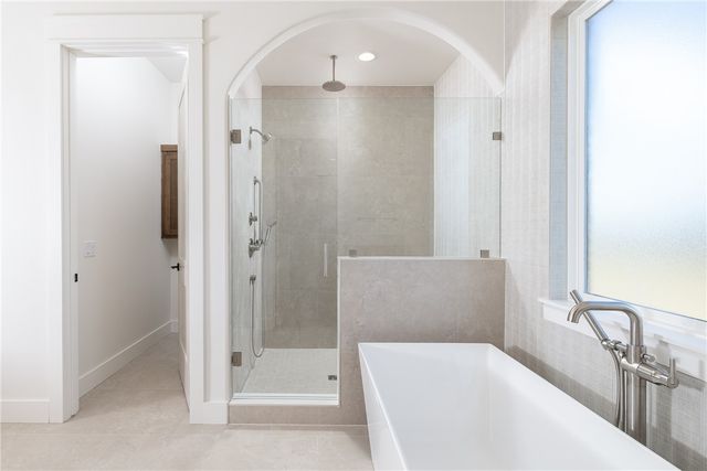 18488 Lake Sequoyah Road, Fayetteville, AR 72701